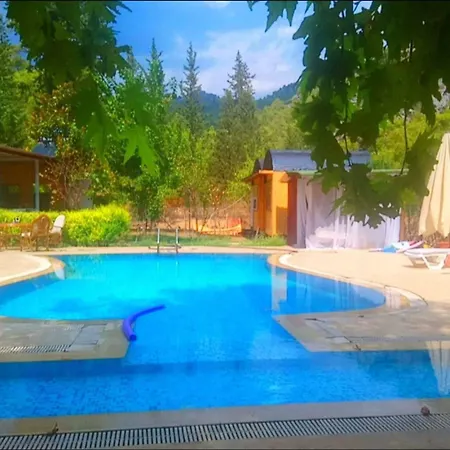 Heaven Garden Boutique Bungalows Hotel